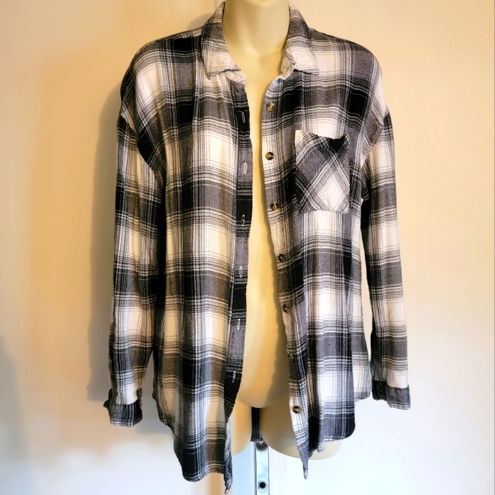 Boyfriend fit black and white plaid